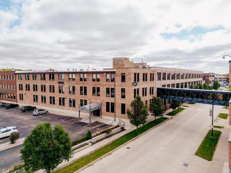 More Photos Of 525 3rd St, Beloit Office For Lease