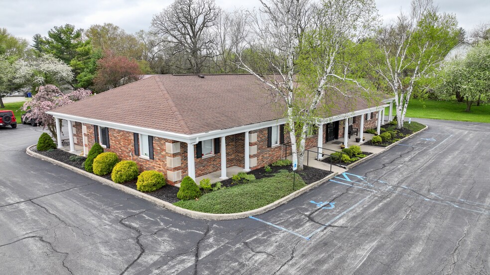 Primary Photo Of 506 S Country Ln, Monticello Medical For Sale