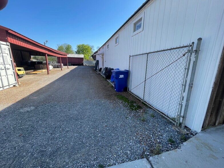 More Photos Of 626 Hunter Ave, Boswell Flex For Sale