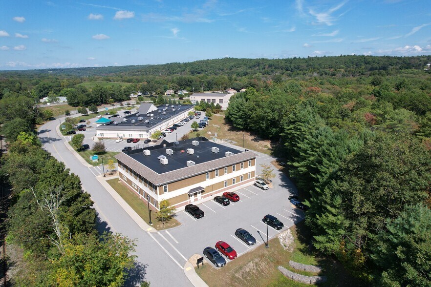 More Photos Of 200 Commerce Dr, Northbridge Medical For Lease