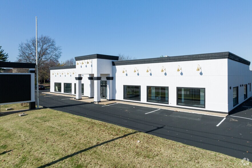 More Photos Of 455 Salem Pl, Fairview Heights Storefront Retail Office For Lease