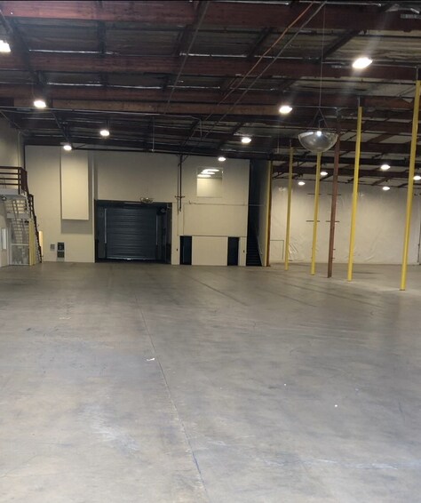 More Photos Of 1700 20th St, Oakland Distribution For Lease