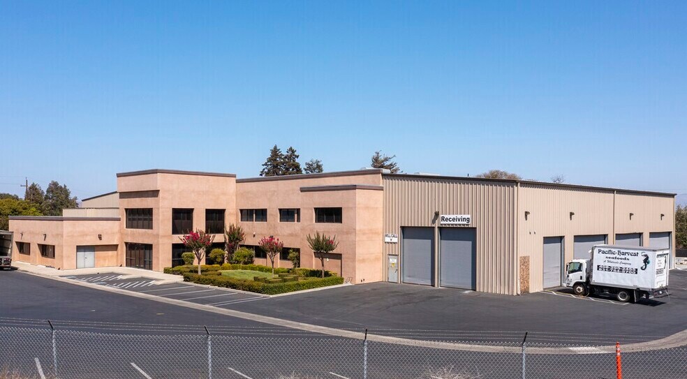 More Photos Of 800 Salinas Rd, San Juan Bautista Distribution For Lease
