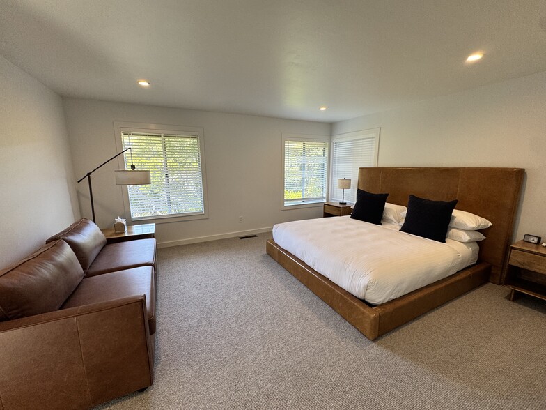 More Photos Of 102 W Carmel Valley Rd, Carmel Valley Hotel For Sale