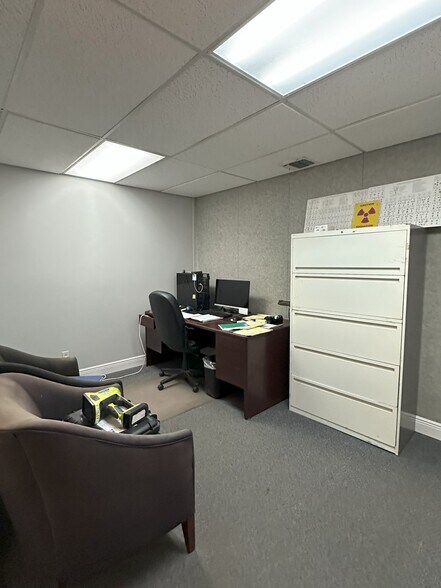 More Photos Of 8862 290 W, Austin Warehouse For Sale