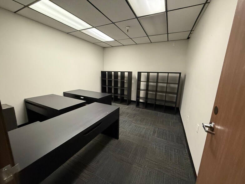 More Photos Of 7901 Vickers St, San Diego Office For Lease