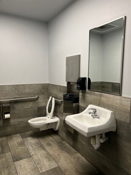 More Photos Of , Spring Hill Industrial For Sale