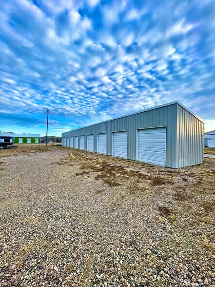 Primary Photo Of 2501 St Charles st, Fort Benton Self Storage For Sale