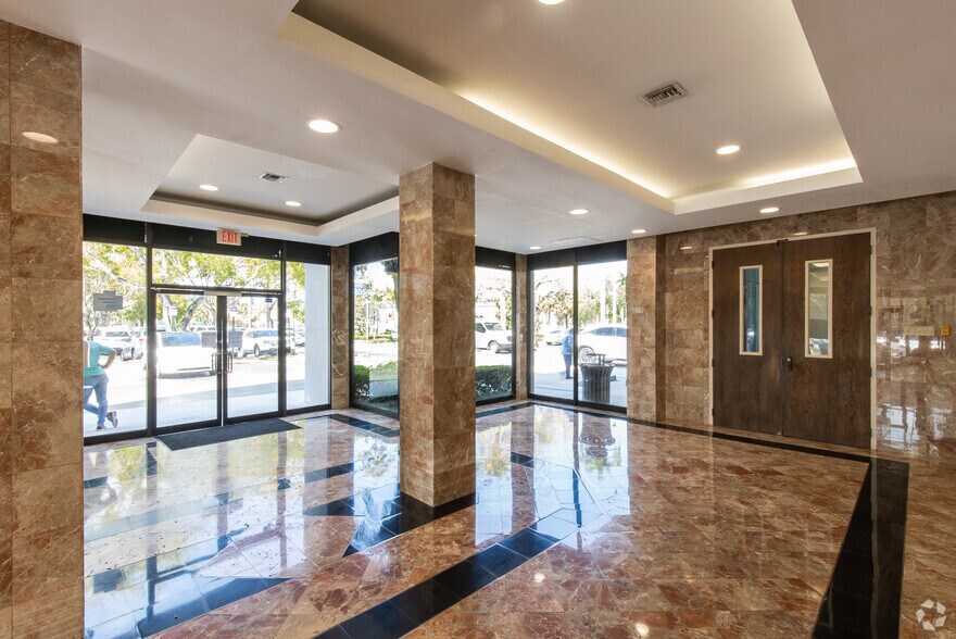 More Photos Of 8603 S Dixie Hwy, Miami Office For Lease