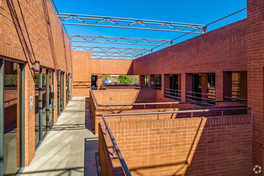 More Photos Of 10220 N 31st Ave, Phoenix Office For Lease