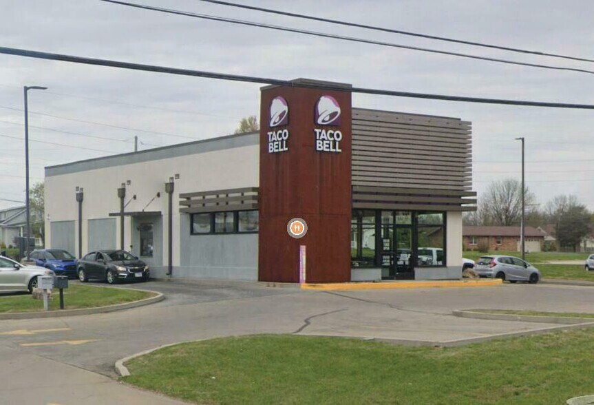 Primary Photo Of 2235 State St, Chester Fast Food For Sale