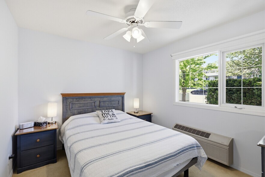 More Photos Of 7001 Savona Access Rd, Thompson-Nicola Hotel For Sale