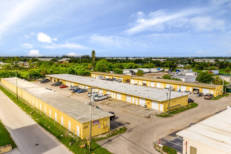 Primary Photo Of 1819 7th Ave N, Lake Worth Warehouse For Lease