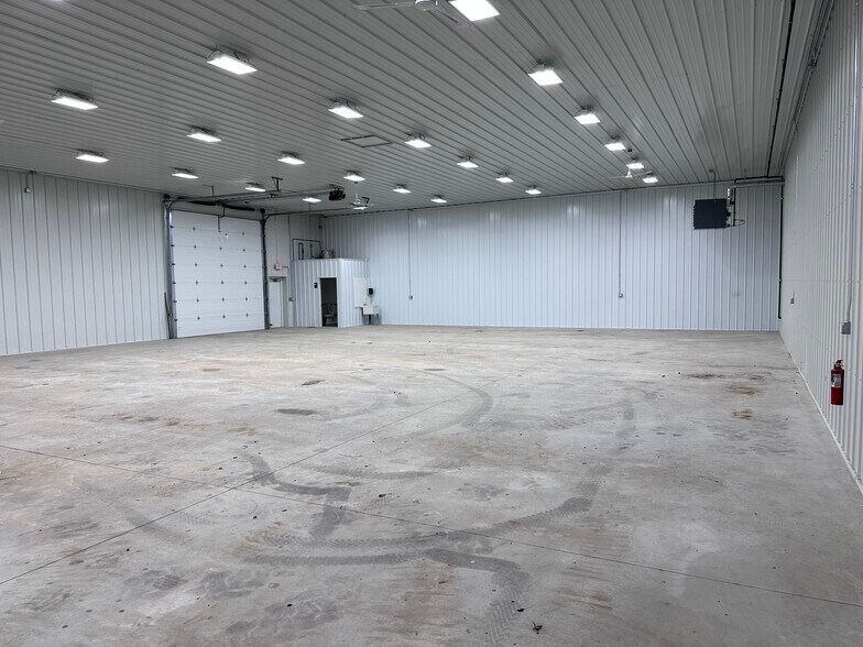 More Photos Of 3707 Elmers Industrial, Traverse City Warehouse For Lease