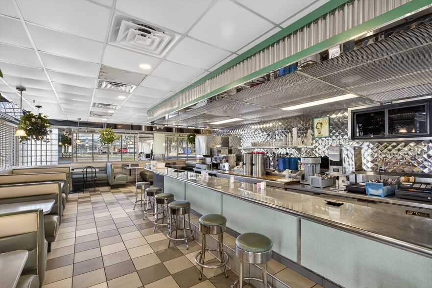 More Photos Of 4040 US Highway 27 S, Sebring Restaurant For Lease