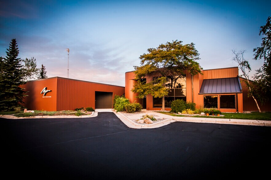 Primary Photo Of 3241 University Dr S, Fargo Office For Lease