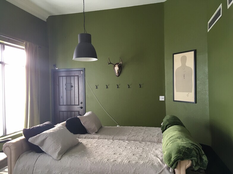 More Photos Of 322 S Main St, Lamar Apartments For Sale