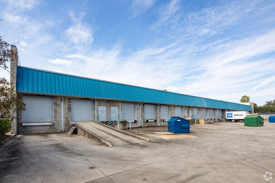 More Photos Of 8507 Benjamin Rd, Tampa Unknown For Lease