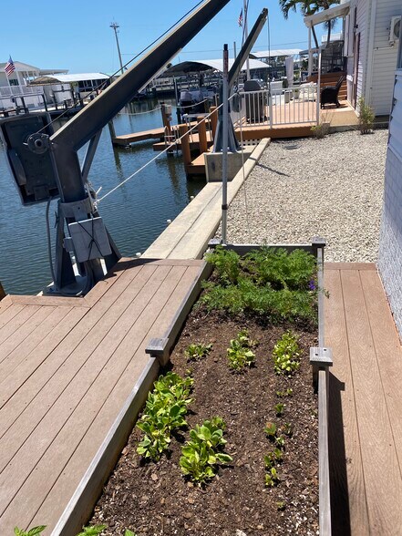 More Photos Of 3096 Skipper Ln, Saint James City Marina For Sale