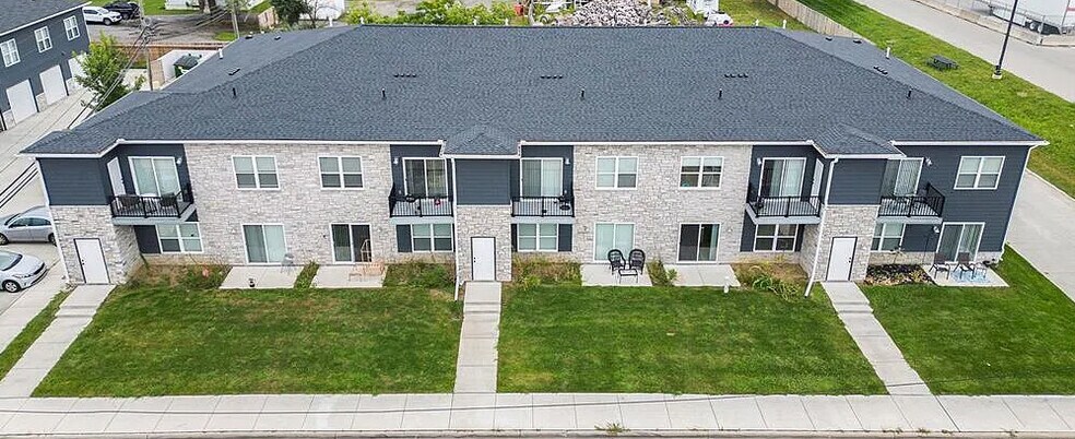 Primary Photo Of 1241 E Woodward Heights Blvd, Hazel Park Apartments For Sale