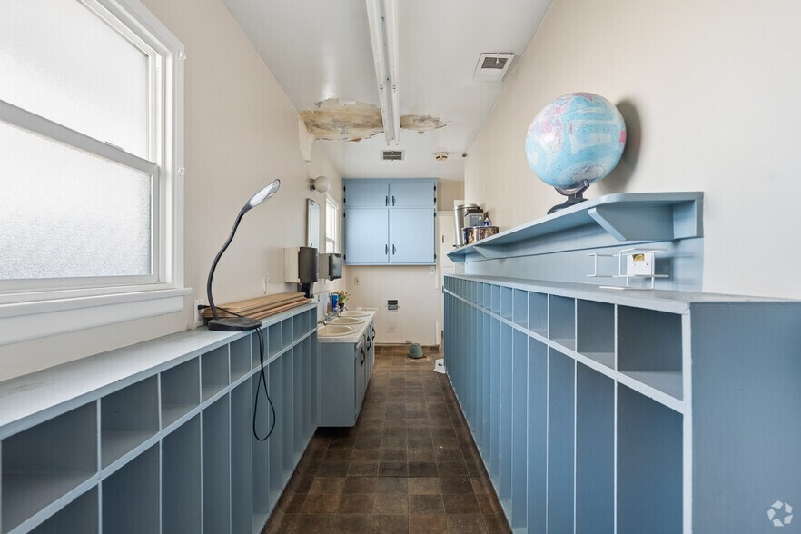 More Photos Of 412 N San Gabriel Ave, Azusa Daycare Center For Lease