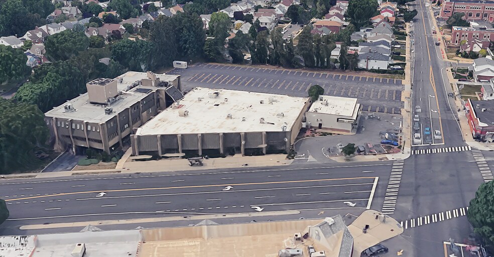 More Photos Of 1575 Hillside Ave, New Hyde Park Medical For Sale