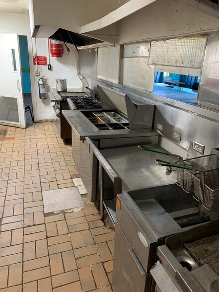 Primary Photo Of 2409 N Alexander Dr, Baytown General Retail For Lease