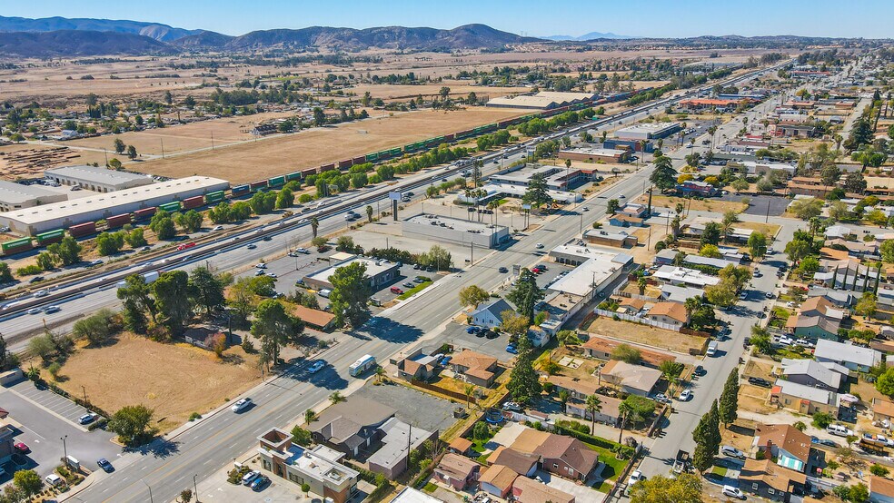 More Photos Of 947 W Ramsey St, Banning Freestanding For Sale