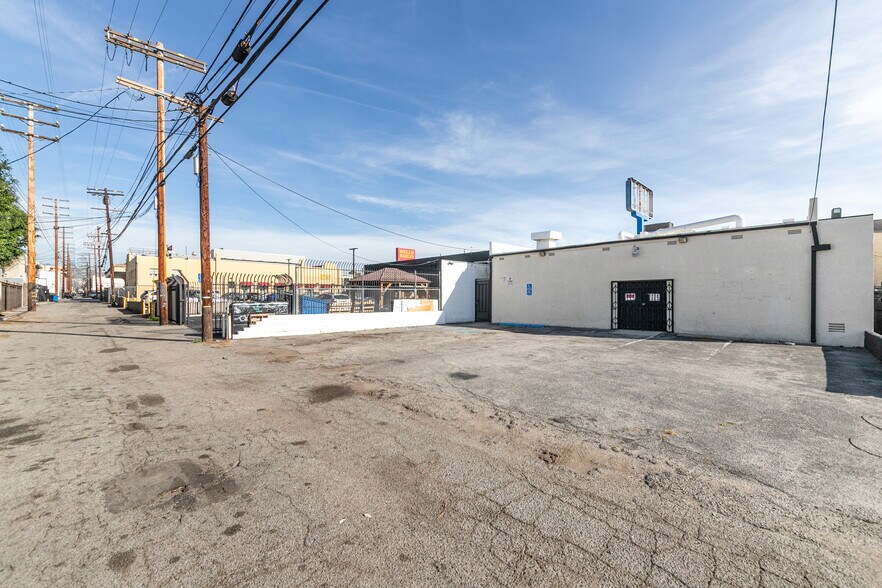 More Photos Of 115 N Fairfax Ave, Los Angeles Freestanding For Sale