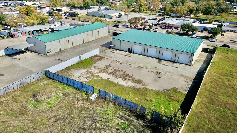 More Photos Of 2950 Preston Ave, Pasadena Unknown For Lease