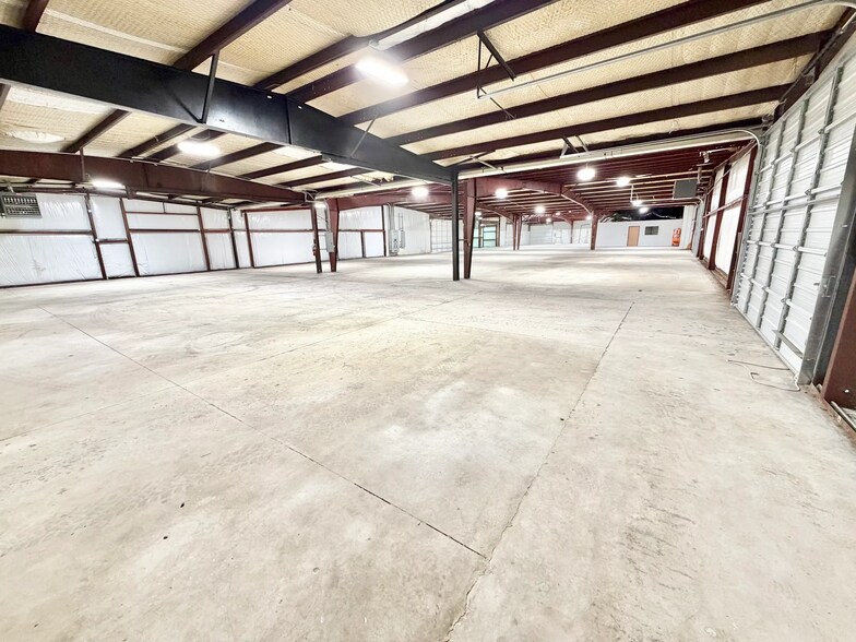 More Photos Of 3609 S High Ave, Oklahoma City Manufacturing For Lease