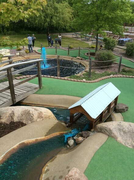 More Photos Of 24228 210 State Hwy, Deerwood General Retail For Sale