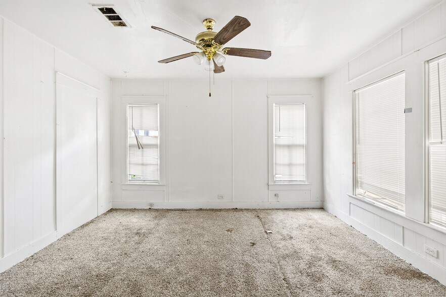 More Photos Of 928 University Ave, Huntsville Apartments For Sale