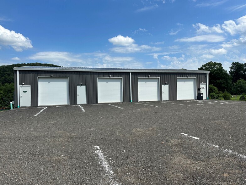 Primary Photo Of 199 Pickett District Rd, New Milford Warehouse For Lease