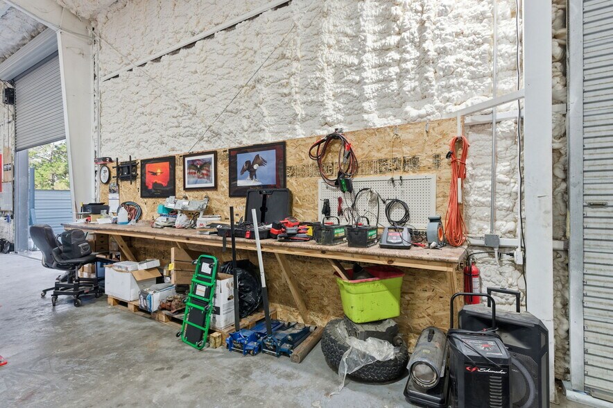 More Photos Of 20820 Fm-2854 Rd, Montgomery Auto Repair For Sale