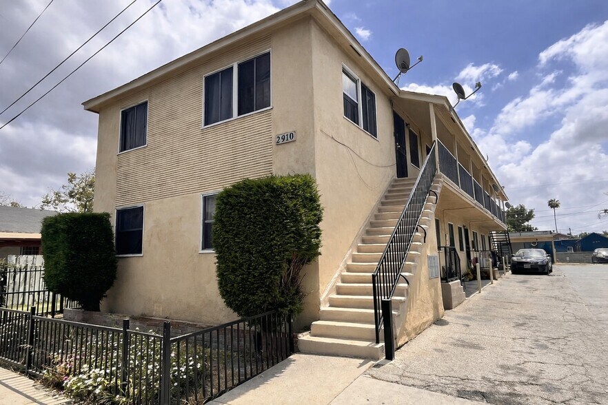 More Photos Of 2910 S Curson Ave, Los Angeles Apartments For Sale