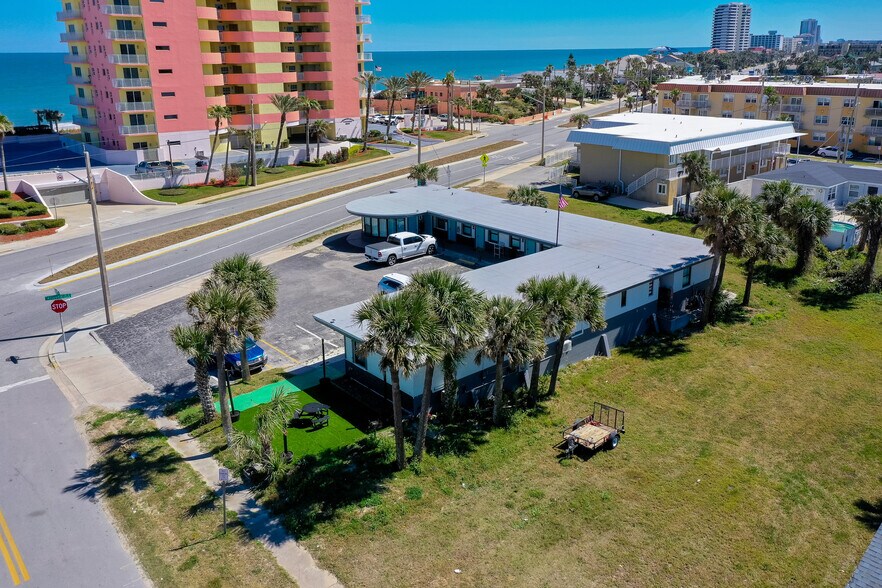 More Photos Of 1915 N Atlantic Ave, Daytona Beach Hotel For Sale