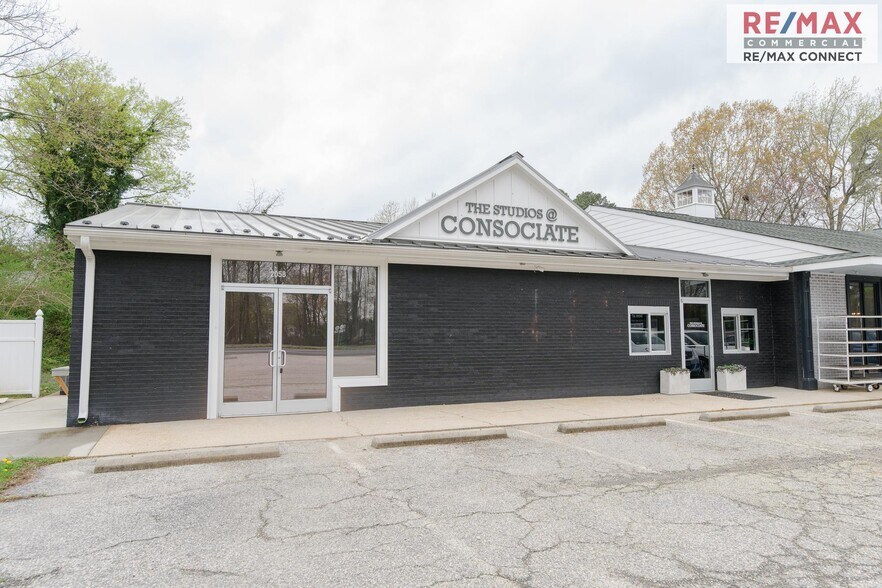 More Photos Of 2058-2090 George Washington Memorial Hwy, Gloucester Point General Retail For Sale