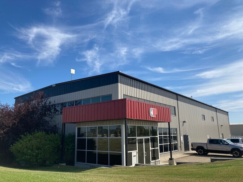 Primary Photo Of 8917 13th St NW, Edmonton Flex For Lease
