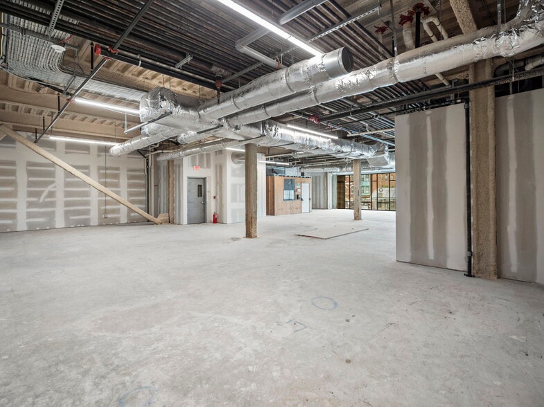 More Photos Of 2-10 Maverick Sq, Boston Apartments For Lease