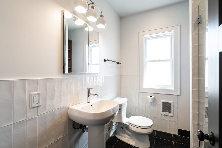 More Photos Of 3701 E Layton Ave, Cudahy Storefront Retail Residential For Sale