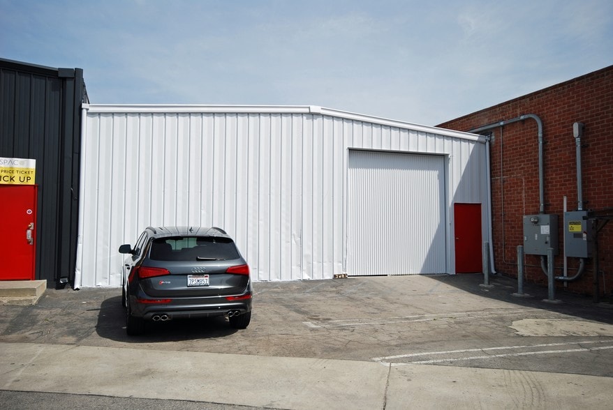 More Photos Of 3470-3476 E Pico Blvd, Los Angeles Warehouse For Lease