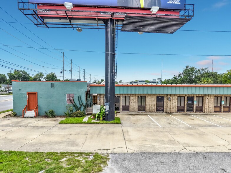 More Photos Of 180 S County Road 427, Longwood General Retail For Lease