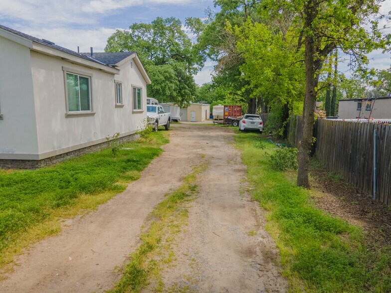 More Photos Of 5124 Walnut Ave, Sacramento Warehouse For Sale