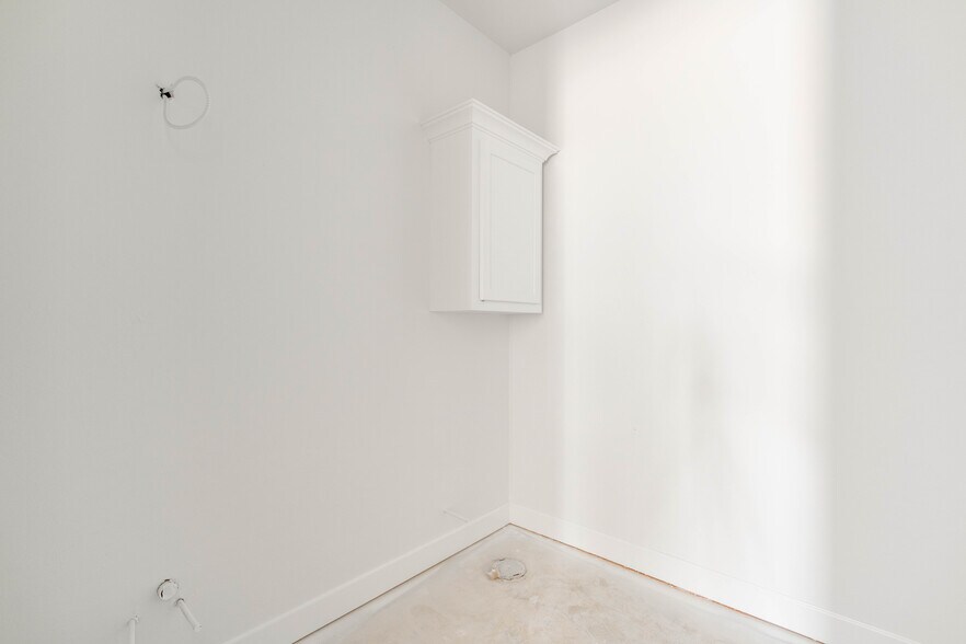 More Photos Of 3165 N Sooner Rd, Edmond Office For Sale