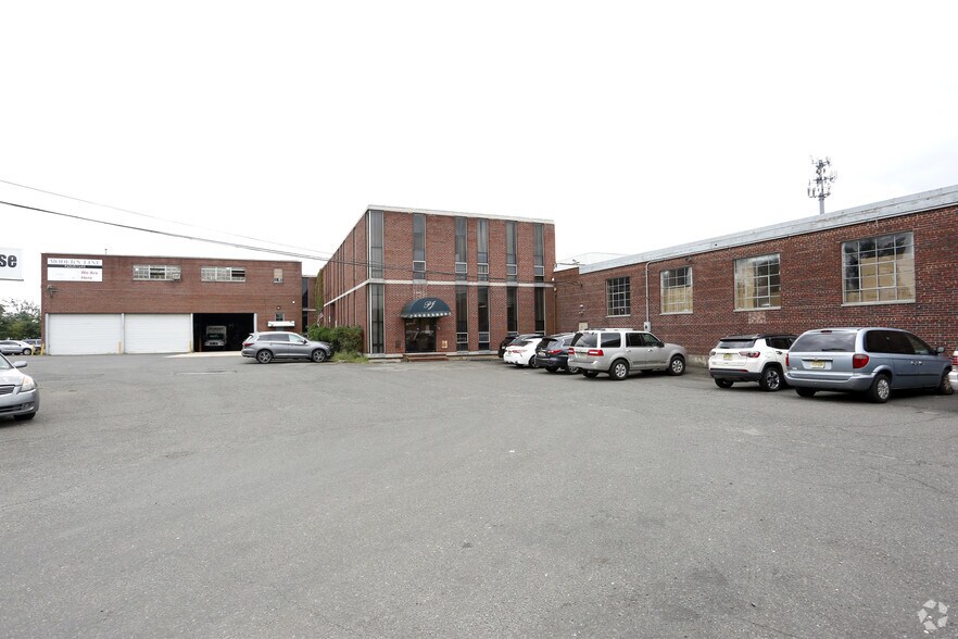 Primary Photo Of 531 N Stiles St, Linden Manufacturing For Lease