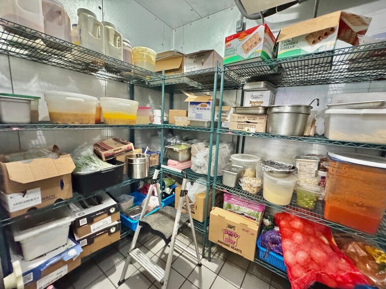 More Photos Of 215-15 Northern Blvd, Bayside Storefront Retail Office For Sale