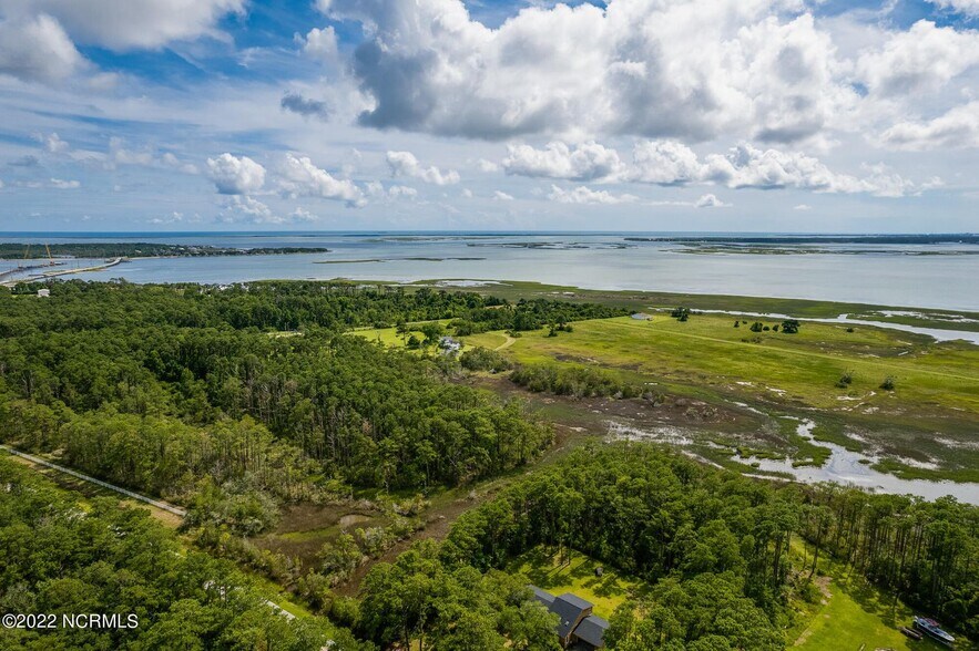 More Photos Of 220 Blue Berry Kennel, Beaufort Land For Sale