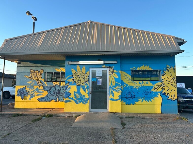 Primary Photo Of 1338 3rd Ave, Huntington Medical For Lease
