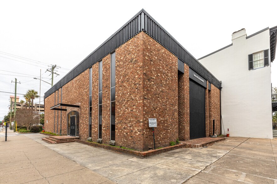More Photos Of 104 E Oglethorpe Ave, Savannah Restaurant For Sale